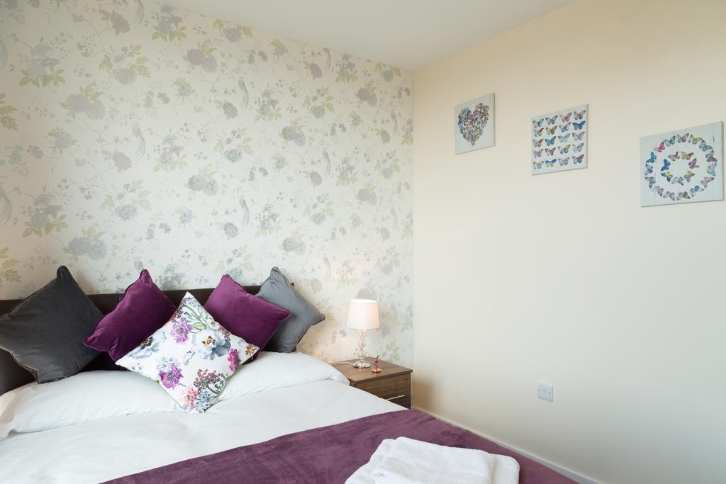 Contemporary & Homely Penthouse, 2 Mins Walk From Cambridge Station, Lift Access, Secured Gated On-Site Parking, Self Check-In, Super Fast Wifi, Terrace & Sleeps 6 Dış mekan fotoğraf