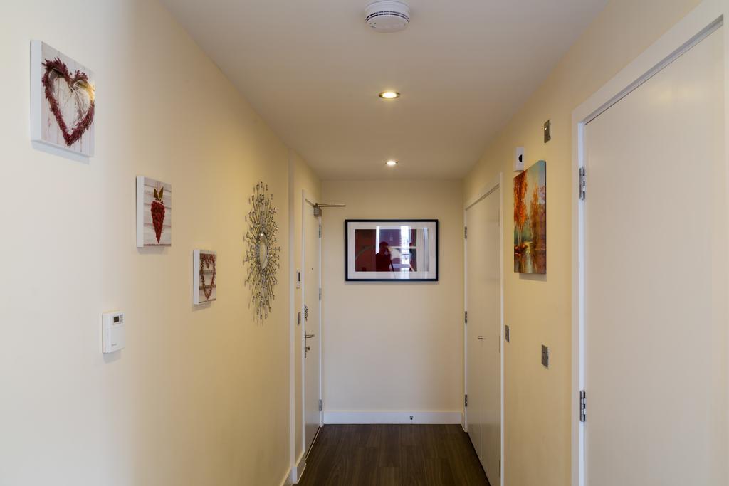 Contemporary & Homely Penthouse, 2 Mins Walk From Cambridge Station, Lift Access, Secured Gated On-Site Parking, Self Check-In, Super Fast Wifi, Terrace & Sleeps 6 Dış mekan fotoğraf
